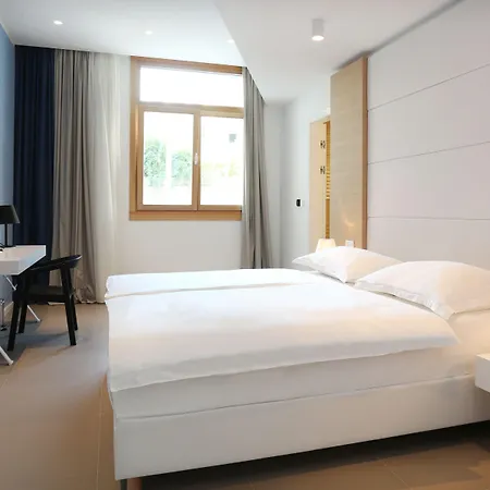 Scalaria 4* Split